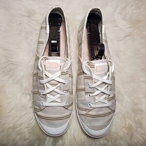 Keds dream foam memory sneakers
